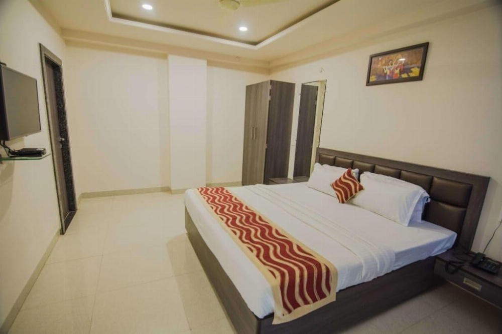 Room image 5